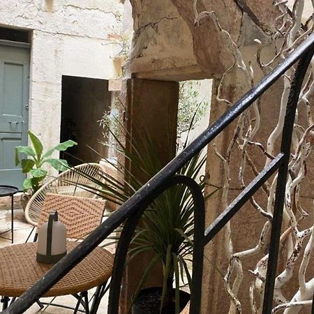 Apartament Les Fresques De Leon Tournus Zewnętrze zdjęcie